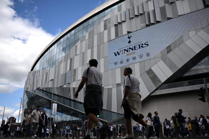leeds-striker-oliver-boast,-16,-set-to-join-tottenham