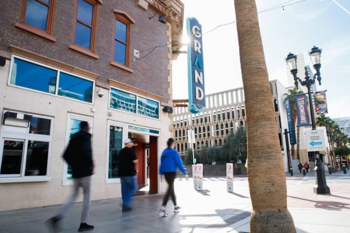 inside-gaming:-downtown-las-vegas-casino-hotel-offers-all-inclusive-package