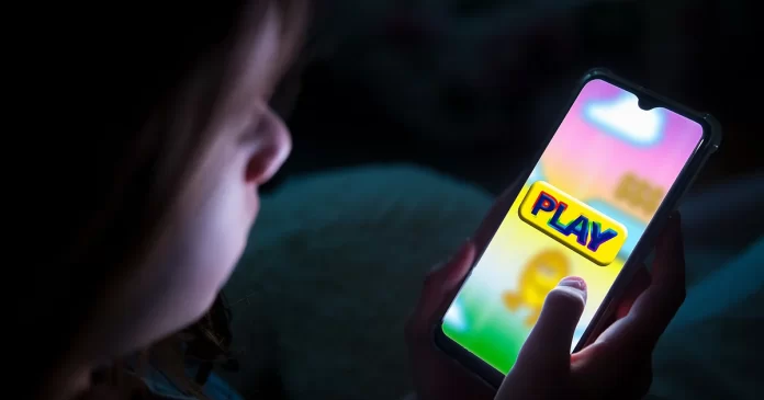 edtech-gaming-debate:-are-apps-like-minecraft-&-duolingo-helpful-for-learning?