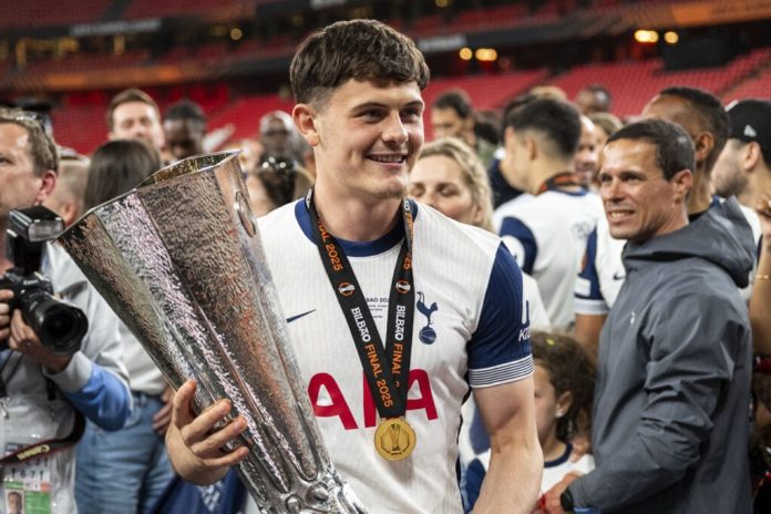 dane-scarlett-or-will-lankshear,-who-should-tottenham-keep-for-next-season?
