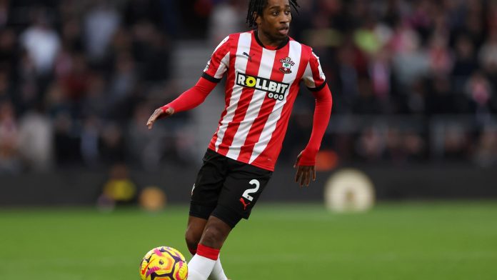 west-ham-in-talks-to-sign-ex-premier-league-defender-after-besiktas-transfer-collapses-over-medical
