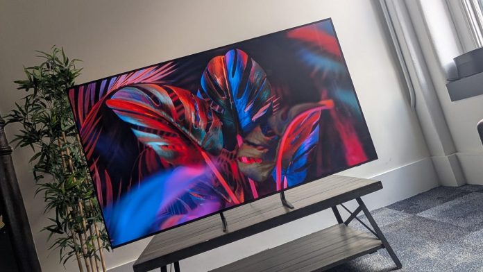 samsung-s90f-oled-tv-review:-great-picture-for-gaming,-movies-and-more