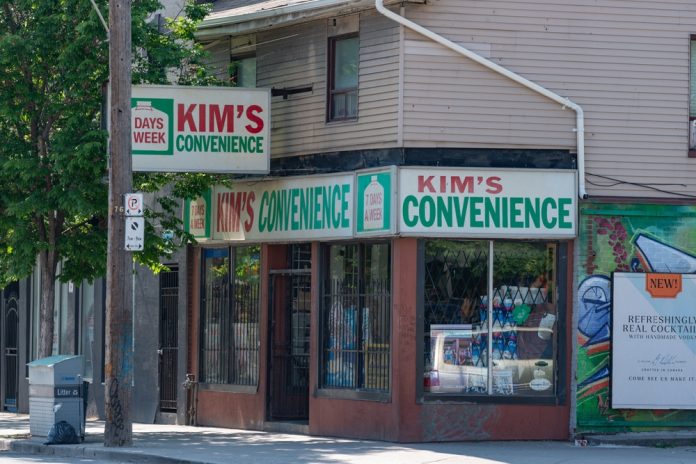 ontario-regulator-moves-to-strip-lottery-licenses-from-retailers-with-illicit-gambling-machines