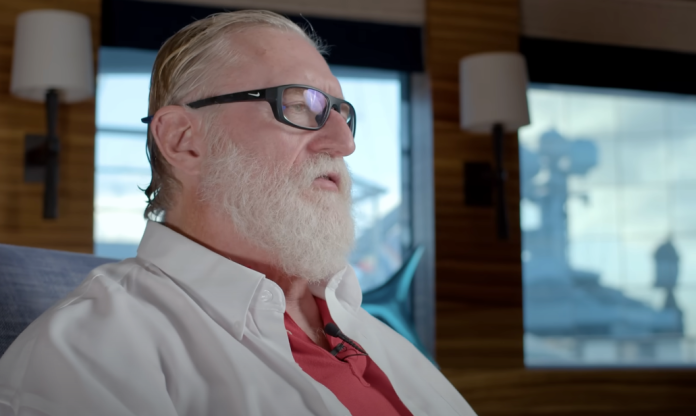 gabe-newell-is-a-big-believer-in-ai,-calls-it-a-“cheat-code”