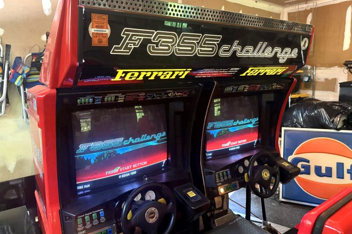 this-ferrari-f355-simulator-for-sale-is-peak-retro-sim-racing
