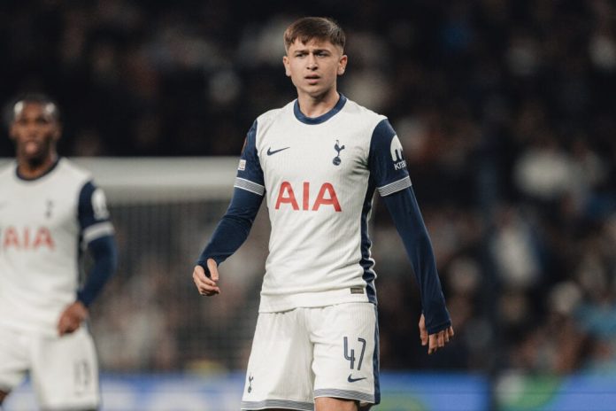 why-tottenham-have-agreed-to-loan-mikey-moore-this-season-as-rangers-advance