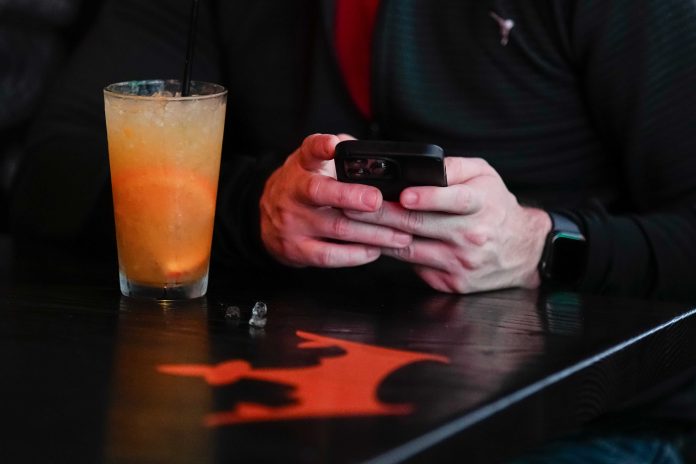 massachusetts-gaming-commission-fines-draftkings-$450,000