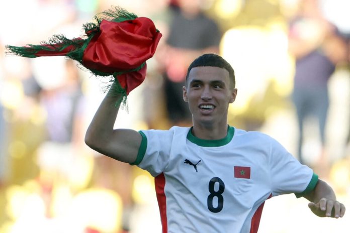 tottenham-fans-split-over-bilal-el-khannouss-transfer-links,-‘i-need-spurs-to-buy-him’