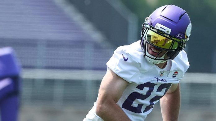three-vikings-earn-top-10-ratings-at-their-positions-in-madden-nfl-26