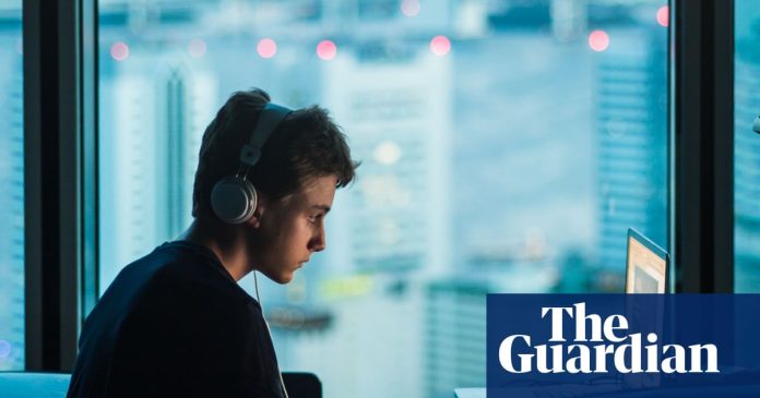 far-right-extremists-using-games-platforms-to-radicalise-teenagers,-report-warns