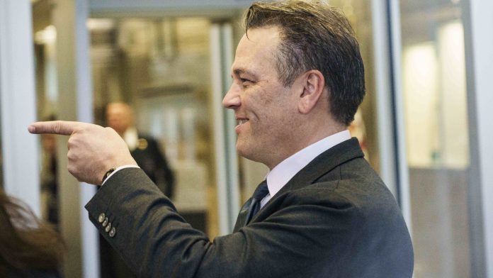 phil-spencer-retirement-rumor-is-made-up,-says-microsoft