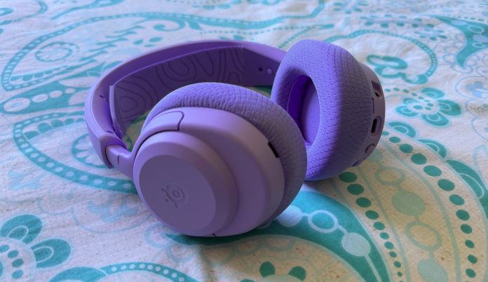 the-steelseries-arctis-nova-3x-wireless-is-the-prettiest-gaming-headset-i’ve-used