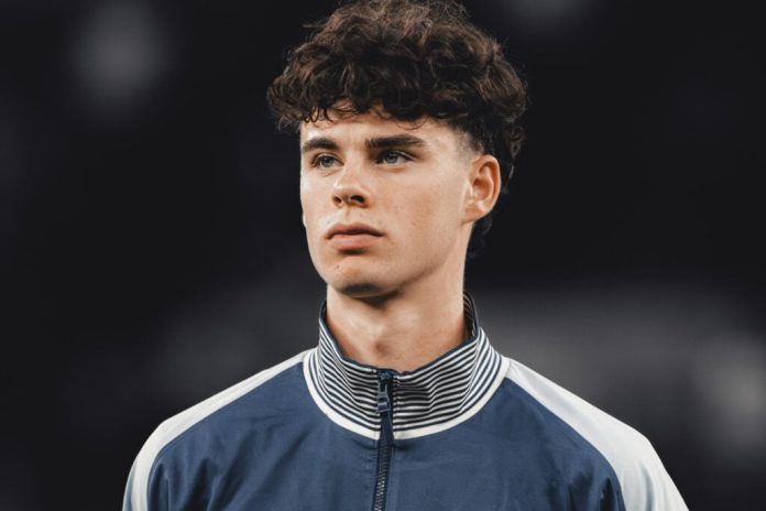 what-people-in-the-game-are-saying-about-tottenham’s-archie-gray-and-steven-gerrard