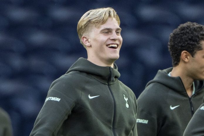 tottenham-predicted-to-rinse-manchester-united-owners-for-the-price-of-one-lucas-bergvall