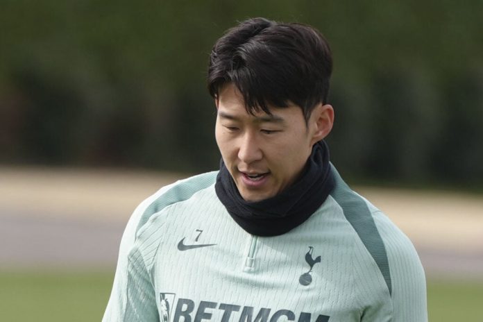 heung-min-son-wants-to-stay-at-tottenham-for-one-last-season,-but-is-it-the-right-choice?