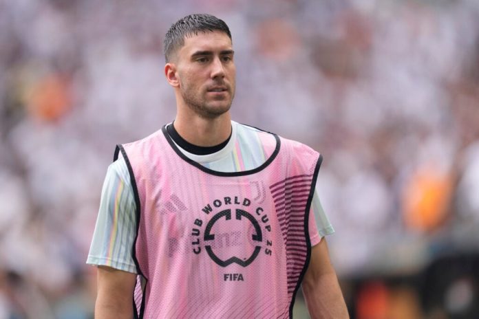 tottenham-can-now-sign-dusan-vlahovic-at-a-huge-discount-to-support-dominic-solanke