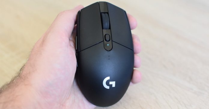 cheap-gaming-mouse-needers:-may-i-suggest-the-logitech-g305-lightspeed,-down-to-28-/-$28-on-prime-day