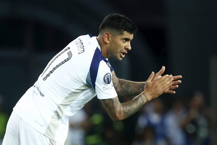 cristian-romero:-tottenham’s-captain,-leader…-unlikely-poster-boy?