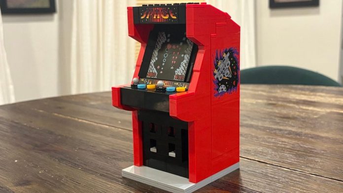 we-build-the-lego-arcade-machine,-a-homage-to-1980’s-gaming-culture