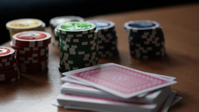 govt-introduces-online-gaming-bill,-2025:-boost-for-e-sports,-ban-on-online-money-games-–-i&b-minister-ashwini-vaishnaw