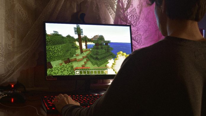 online-gaming-by-the-numbers:-who-plays,-where-they-play,-and-why-it-matters