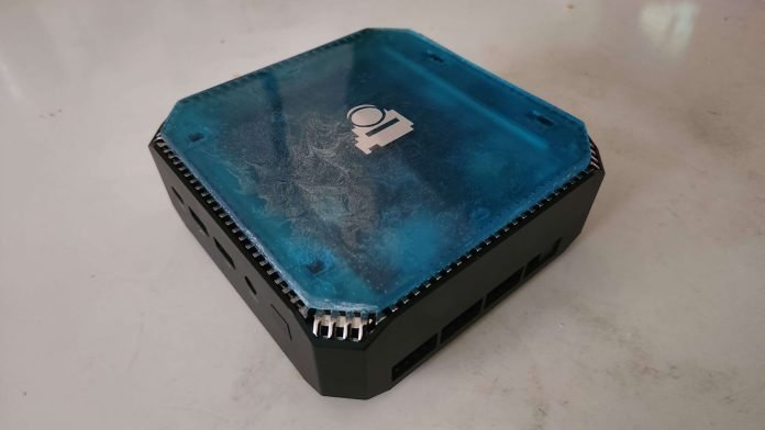 the-quartercade-is-an-indie-gaming-console-that-runs-your-full-steam-library