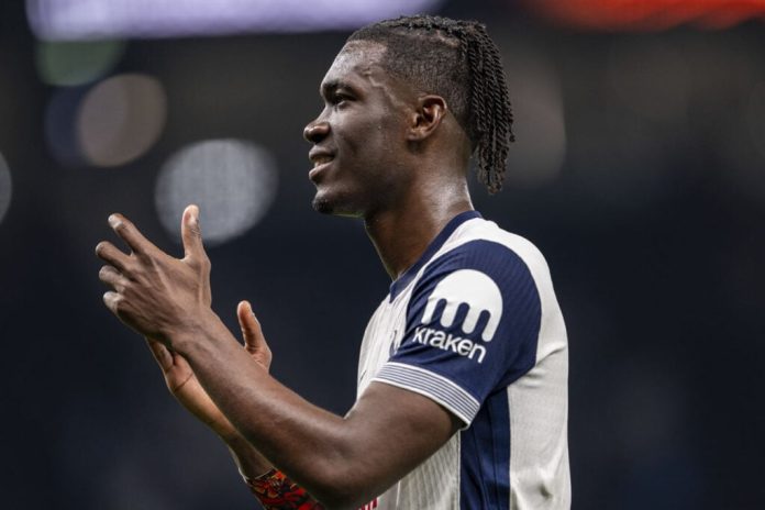 tottenham-and-galatasaray-disagree-on-one-aspect-of-yves-bissouma-transfer
