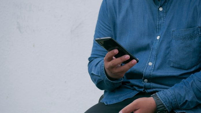 mobile-phones-to-choose-from-if-you’re-into-online-casino-games-–-wifi-planet