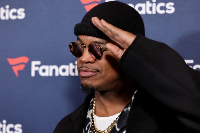 ne-yo-beats-t-pain-at-global-gaming-kick-off-in-las-vegas