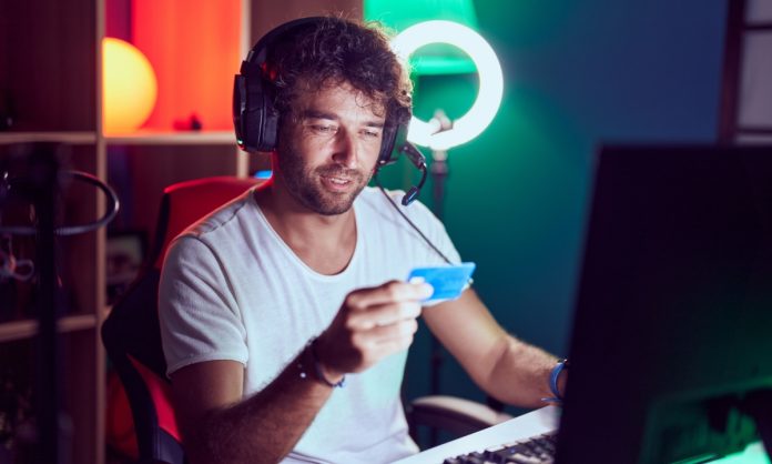 cross-river-and-sightline-team-on-gaming-focused-debit-card-|-pymnts.com
